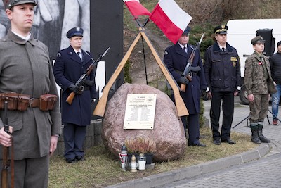 Spotkanie pod powstańczym głazem – wspomnienie bohaterów z terenu gminy Czerwonak